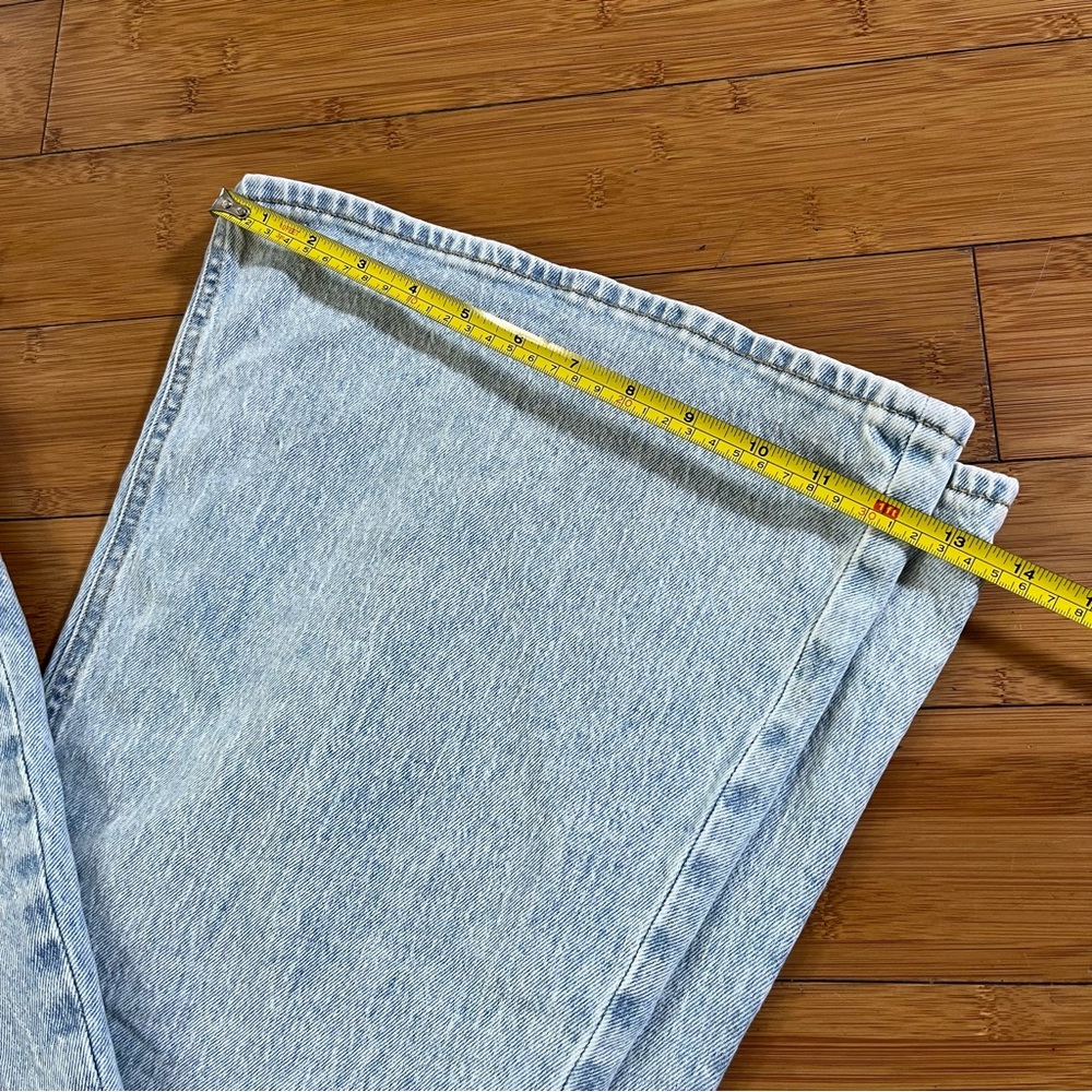 Old Navy Mid Rise Super Flare Light Wash Blue Jeans 70s Inspired NWT - Picture 10 of 11